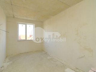 Apartament cu 5 camere, Durlești, str. Dimo, 114000 € ! foto 6