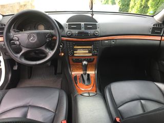 Mercedes E Class foto 9