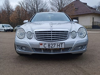 Mercedes E-Class Wagon foto 4