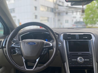 Ford Fusion foto 4