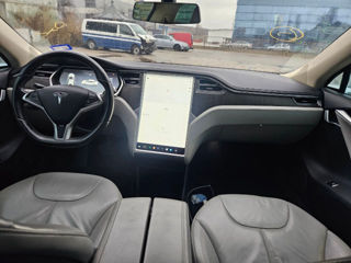 Tesla Model S foto 9