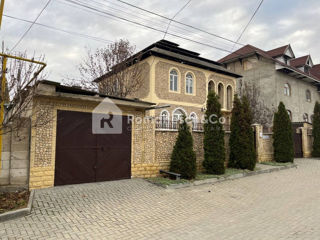 Vânzare casa în Centru Dumbravei! 130 mp+7 ari.