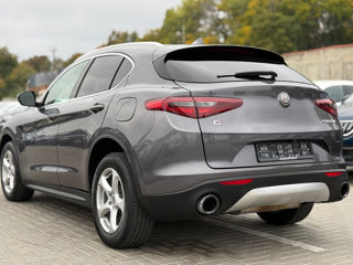 Alfa Romeo Stelvio foto 4