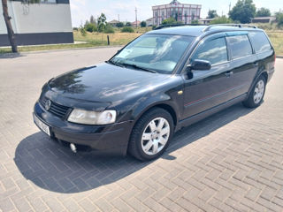 Volkswagen Passat foto 1