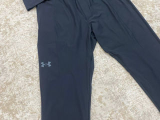 Costum Under Armour , culoarea negru și albastru