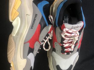 Balenciaga Triple S foto 2