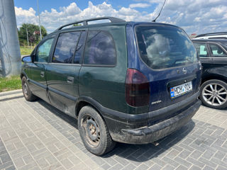 Opel Zafira foto 4