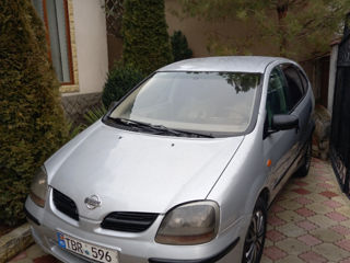 Nissan Almera Tino