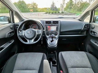 Toyota Verso-S фото 18