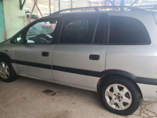 Opel Zafira foto 3