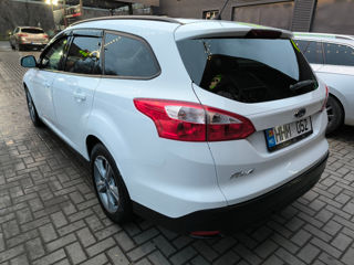 Ford Focus Wagon foto 3