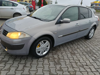 Renault Megane foto 2