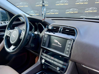 Jaguar F-PACE foto 8
