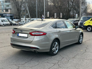 Ford Fusion foto 6