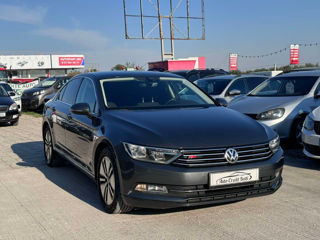 Volkswagen Passat foto 3