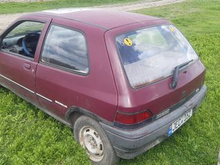 Renault Clio 1,    2   piese foto 3