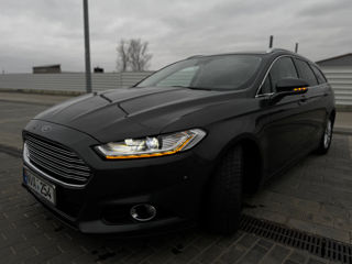 Ford Mondeo foto 2