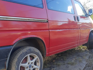 Volkswagen Caravelle foto 3