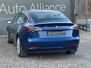 Tesla Model 3 foto 4