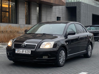 Toyota Avensis foto 2