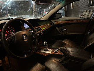 BMW 5 Series foto 6