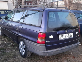 Opel Astra foto 2