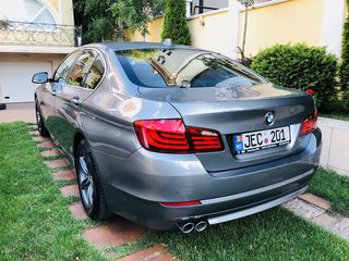 BMW 5 Series foto 5