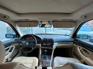 BMW 5 Series foto 5