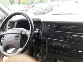 Volkswagen Caravelle foto 6