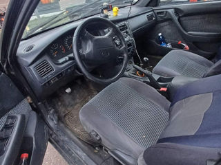 Toyota Carina foto 4