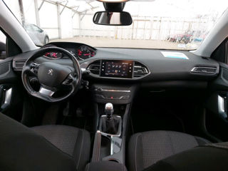 Peugeot 308 фото 5