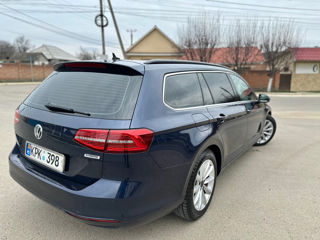 Volkswagen Passat foto 3
