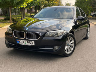 BMW 5 Series foto 3