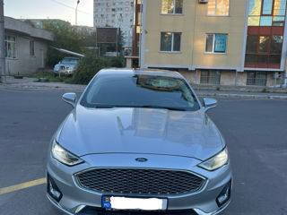 Ford Fusion foto 2