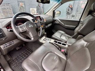 Nissan Pathfinder foto 7