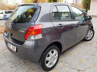 Toyota Yaris foto 2