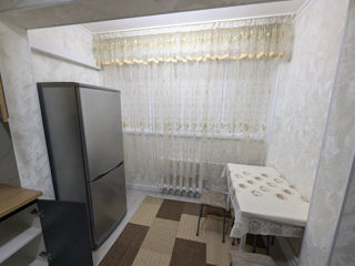 Apartament cu 2 camere, 45 m², Autogara, Bălți foto 2