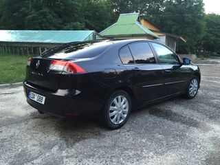 Renault Laguna foto 2