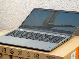 Dell Precision 5570/ Core I5 1245U/ 16Gb Ram DDR5/ Nvidia T550/ 500Gb SSD/ 15.6" FHD IPS!! foto 9