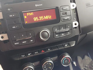 Dacia Duster  2014 - 2020  radio foto 2