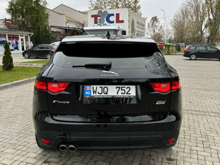 Jaguar F-PACE foto 7