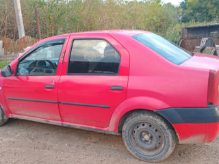 Dacia Logan foto 2