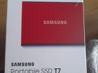 Samsung t7 2tb red foto 1