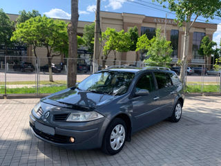 Renault Megane foto 3