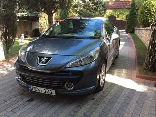 Peugeot 207 foto 2