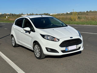 Ford Fiesta foto 1