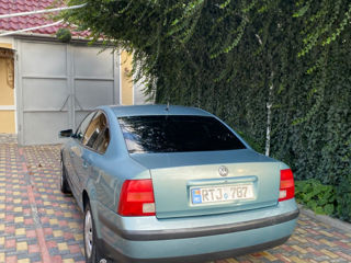 Volkswagen Passat foto 2