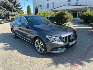 Mercedes C-Class foto 6