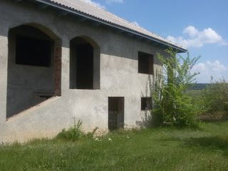 Se vinde casa cu 2 etaje in satul Bascalia, r-l Basarabeasca! foto 2