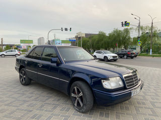 Mercedes Series (W124)